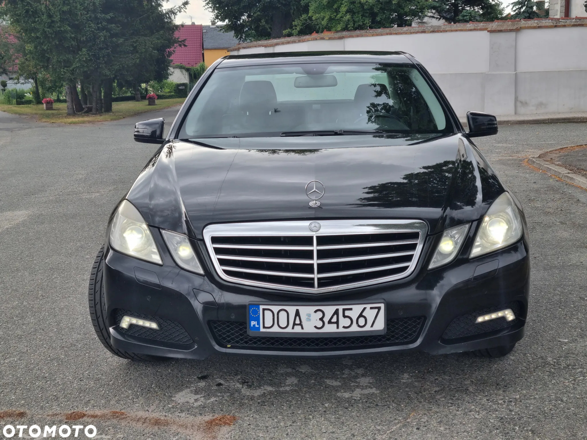 Mercedes-Benz Klasa E 200 CGI BlueEFFICIENCY Automatik Avantgarde - 3
