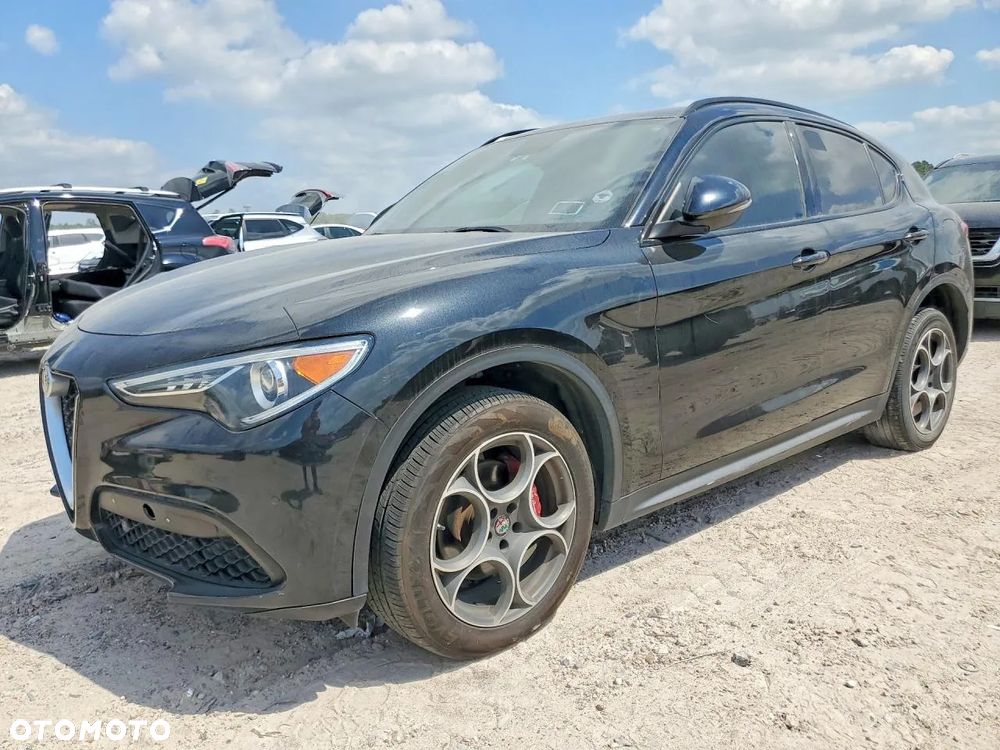 Alfa Romeo Stelvio 2.0 Turbo 16V AT8-Q4 Ti - 1