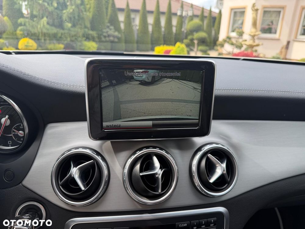 Mercedes-Benz GLA 45 AMG 4Matic 7G-DCT - 8