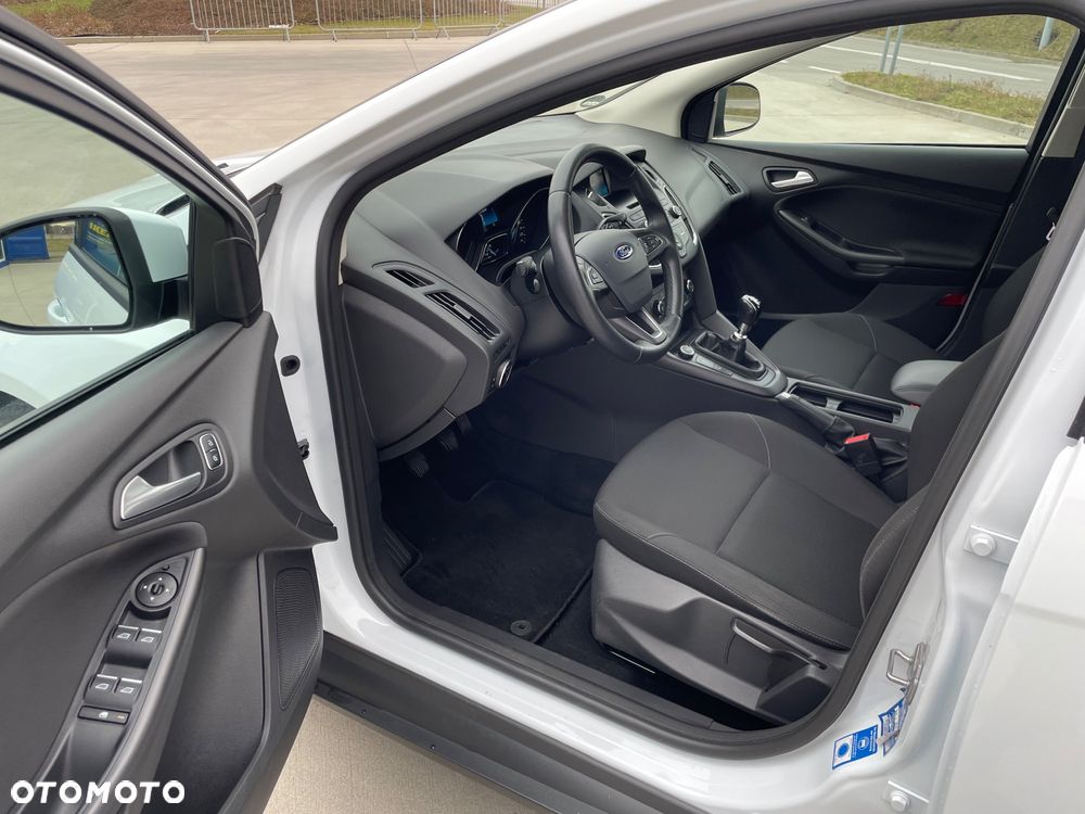 Ford Focus 1.0 EcoBoost Start-Stopp-System TREND - 10