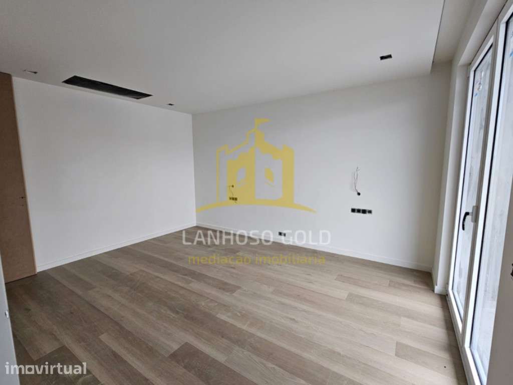 Moradia em Gaveto T3 - Lanhoso, Póvoa de Lanhoso - Grande imagem: 3/11