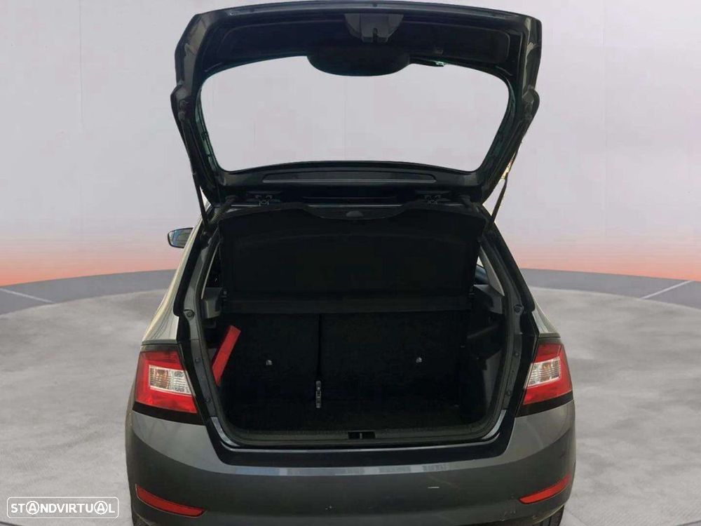 Skoda Fabia 1.0 TSI Active - 9