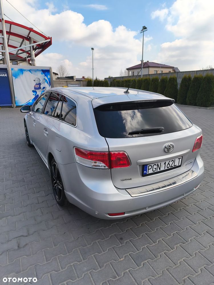 Toyota Avensis - 5