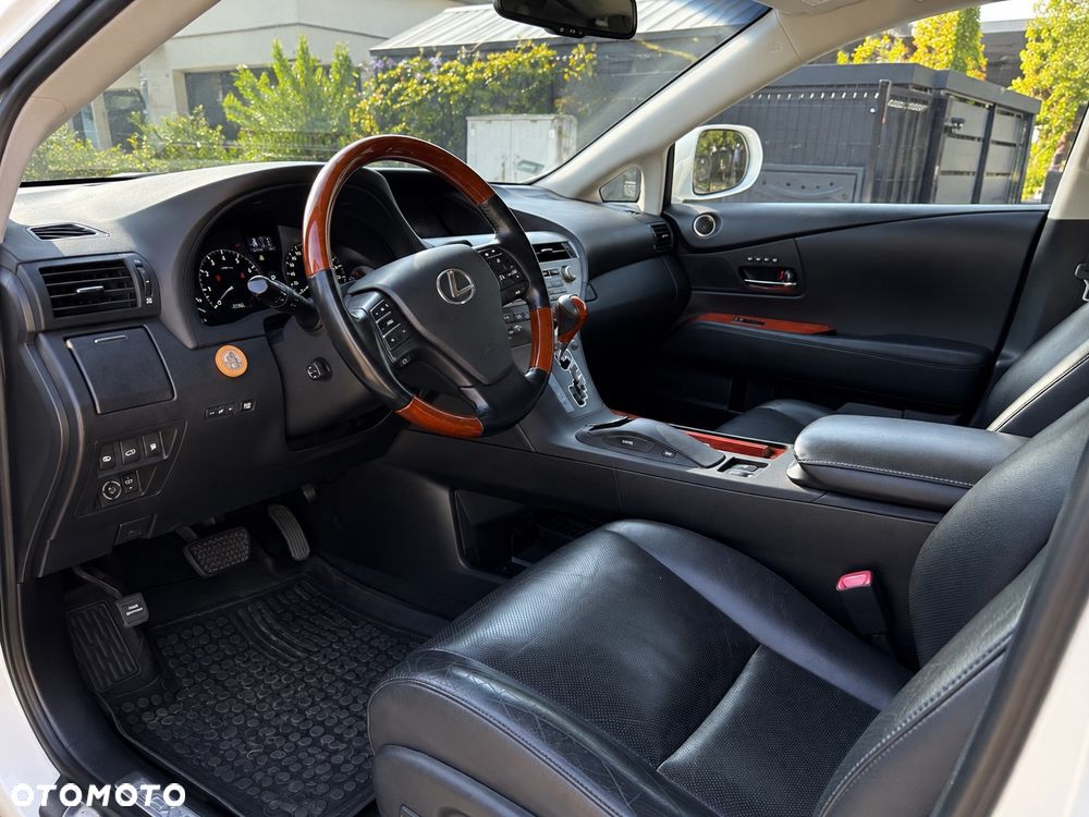 Lexus RX - 8