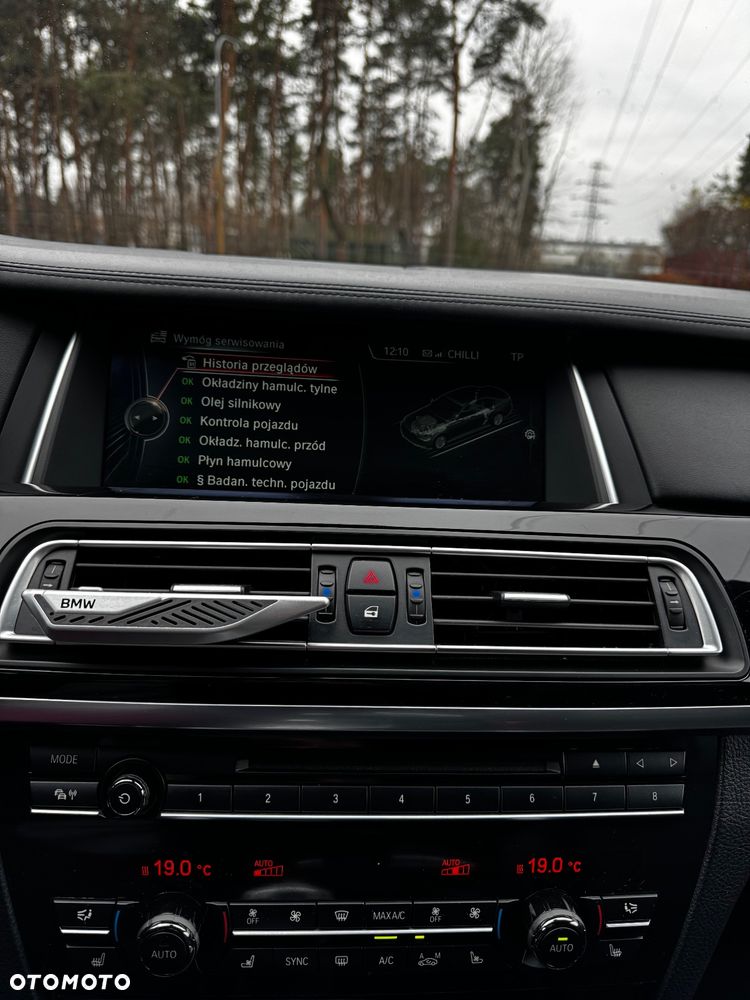 BMW Seria 7 740d Edition Exclusive - 18