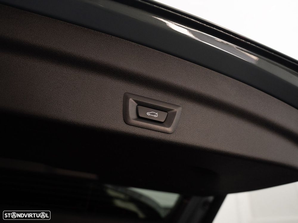 BMW X1 xDrive25e Pack Desportivo M - 13