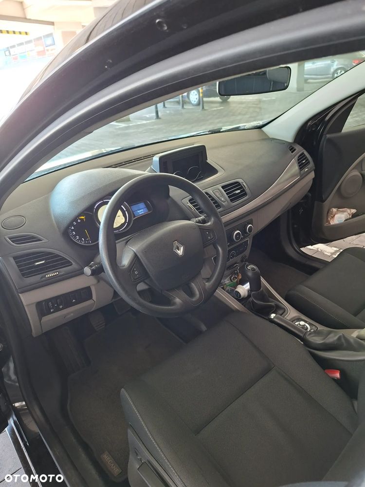 Renault Megane 1.6 Avantage - 8