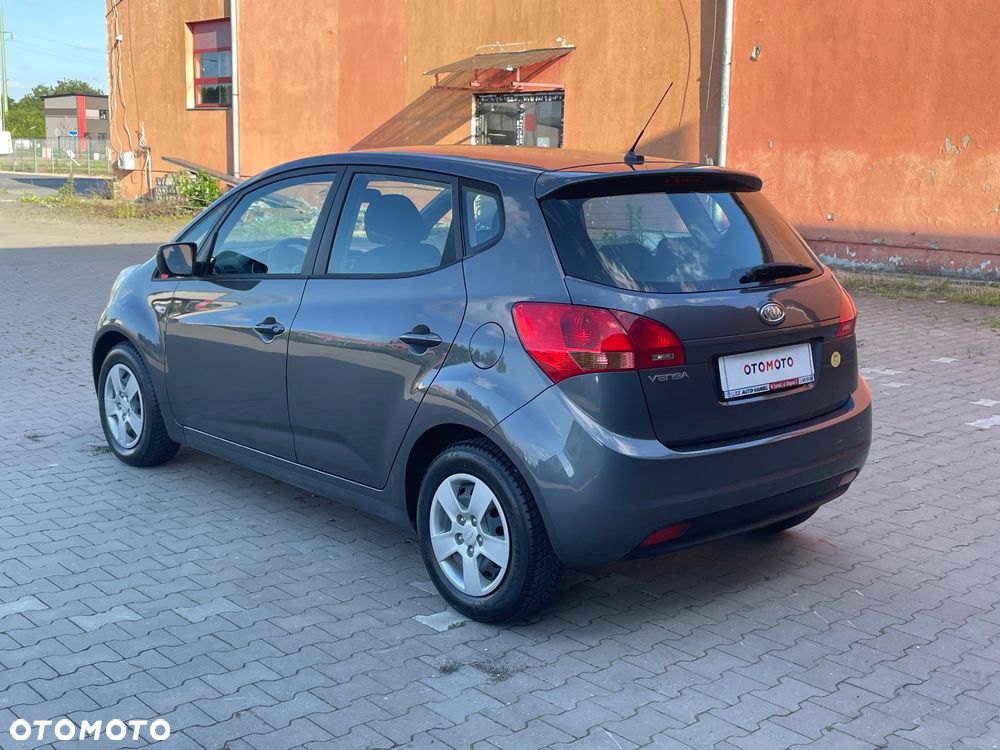Kia Venga 1.4 CVVT Vision - 36