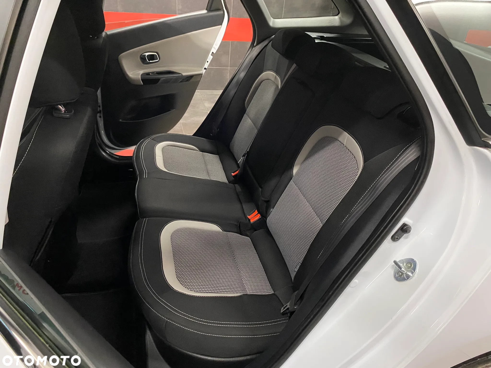 Kia Ceed 1.6 GDI Platinum Edition - 17