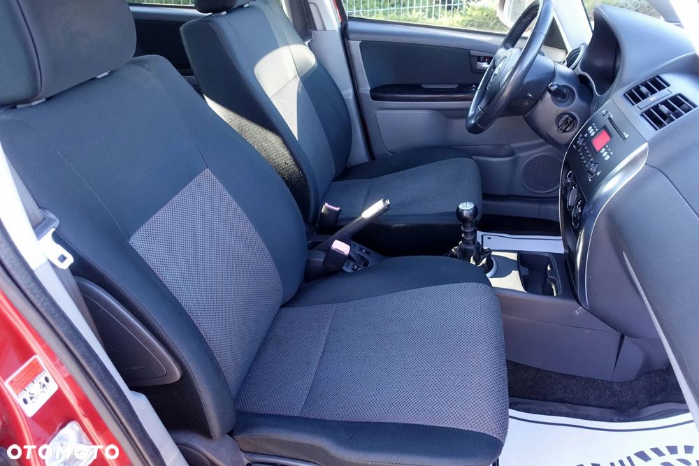 Suzuki SX4 1.9 DDiS DPF 4x4 Comfort - 11