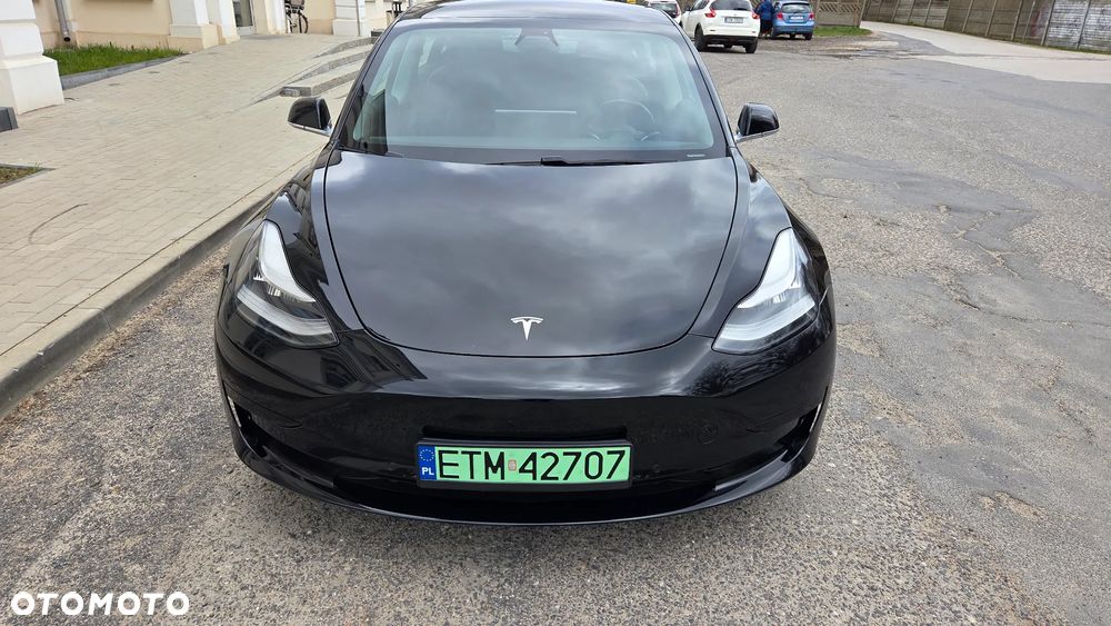 Tesla Model 3 Standard Range Plus - 3