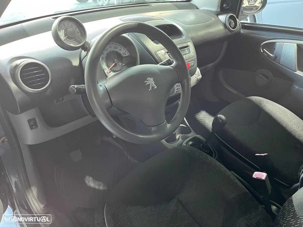 Peugeot 107 1.0 Trendy - 19