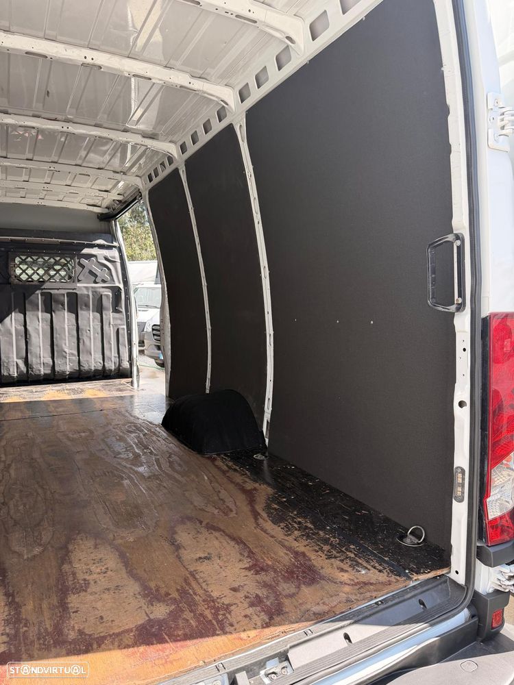 Iveco Daily 35-170 3.000 Rodado Duplo - 17