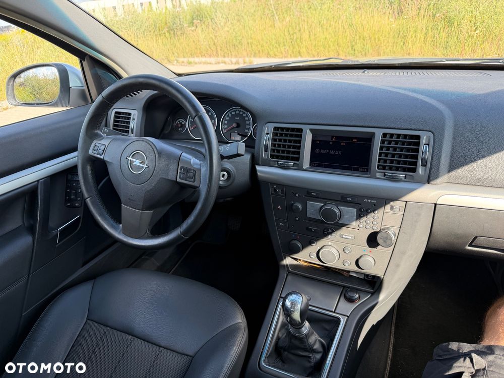 Opel Signum 1.9 CDTI Cosmo - 19