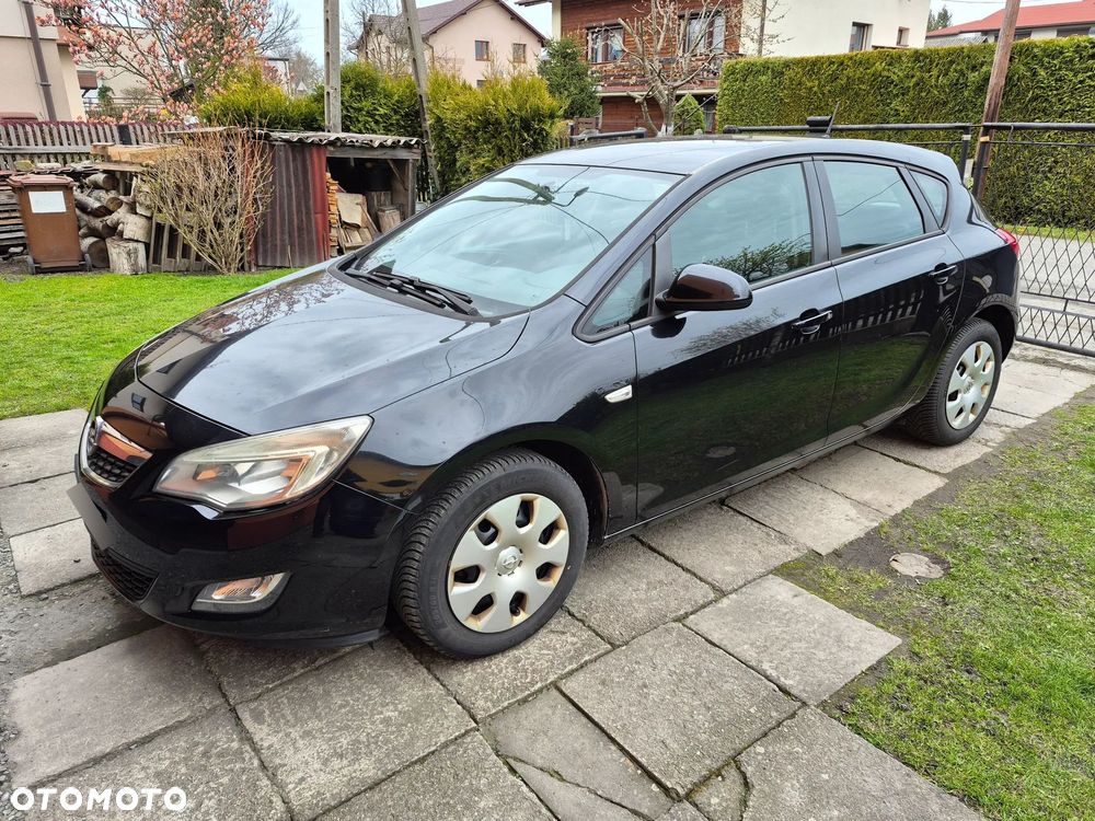 Opel Astra 1.6 Color Edition - 1