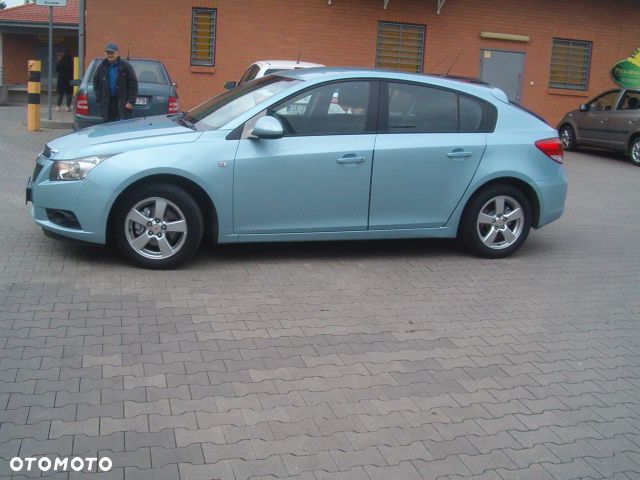 Chevrolet Cruze - 9