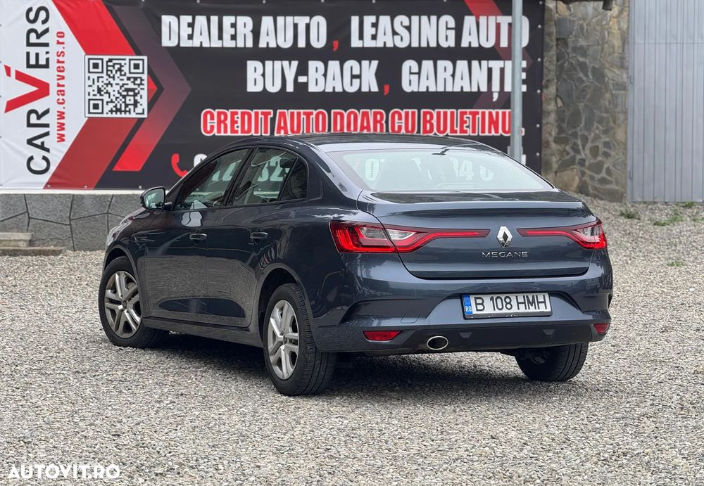Renault Megane TCe Business - 12