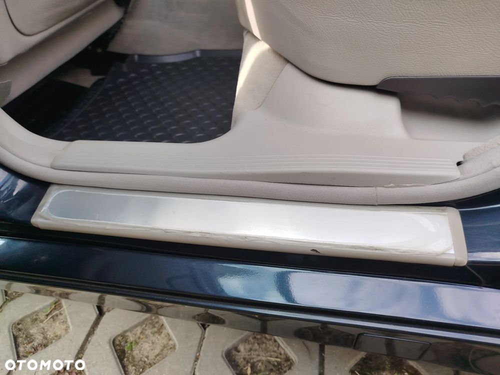 Mercedes-Benz Klasa E 320 T Elegance - 12