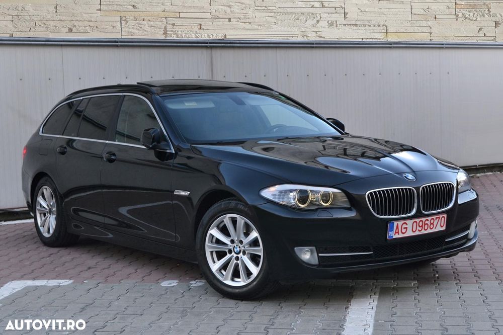 BMW Seria 5 520d Touring Aut. Luxury Line - 1