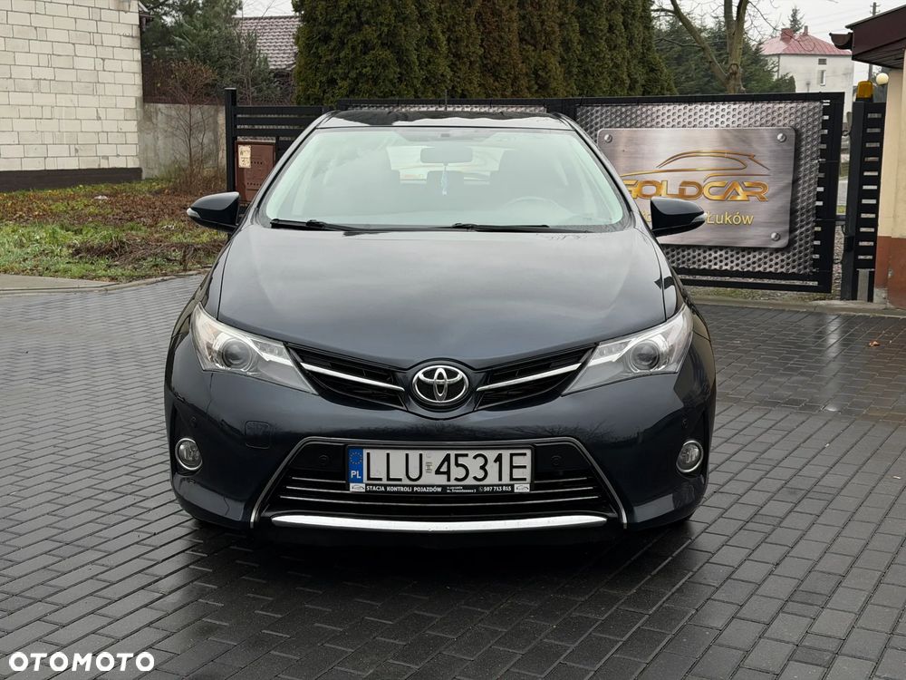 Toyota Auris 2.0 D-4D Premium - 2