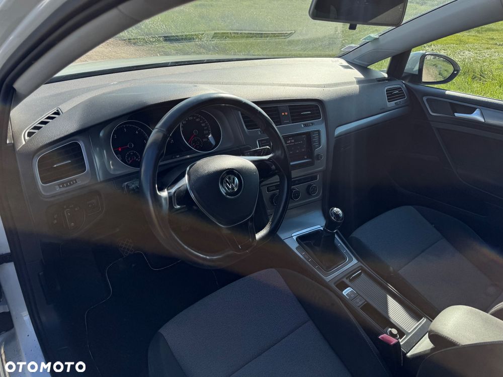 Volkswagen Golf - 11