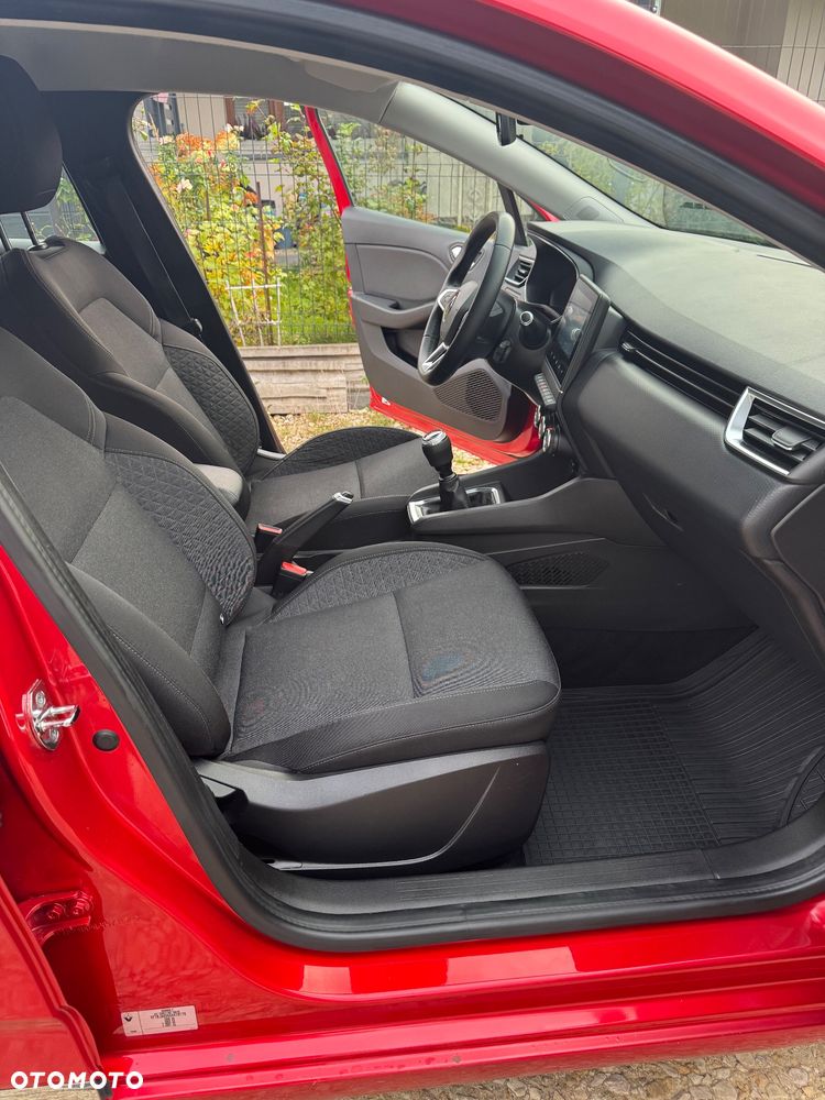 Renault Clio TCe 100 INTENS - 23