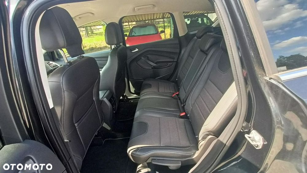Ford Kuga - 12