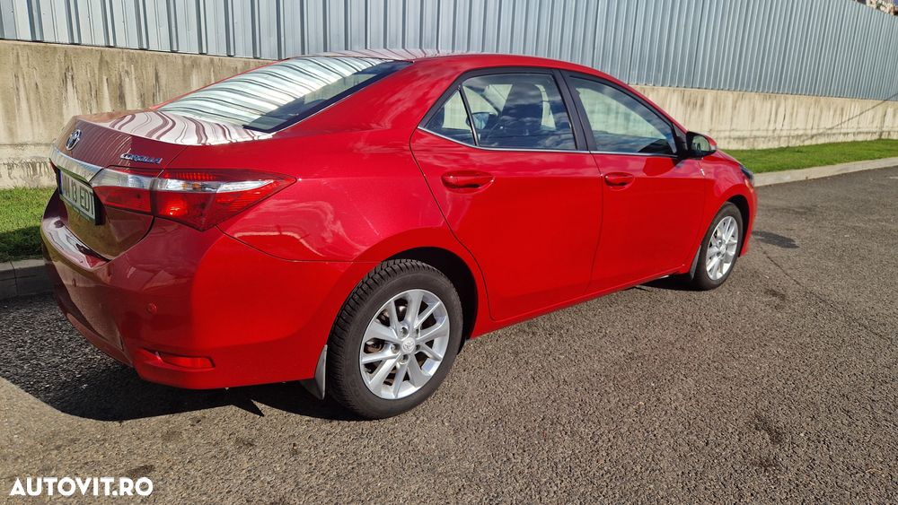 Toyota Corolla 1.4 D-4D Sol - 3