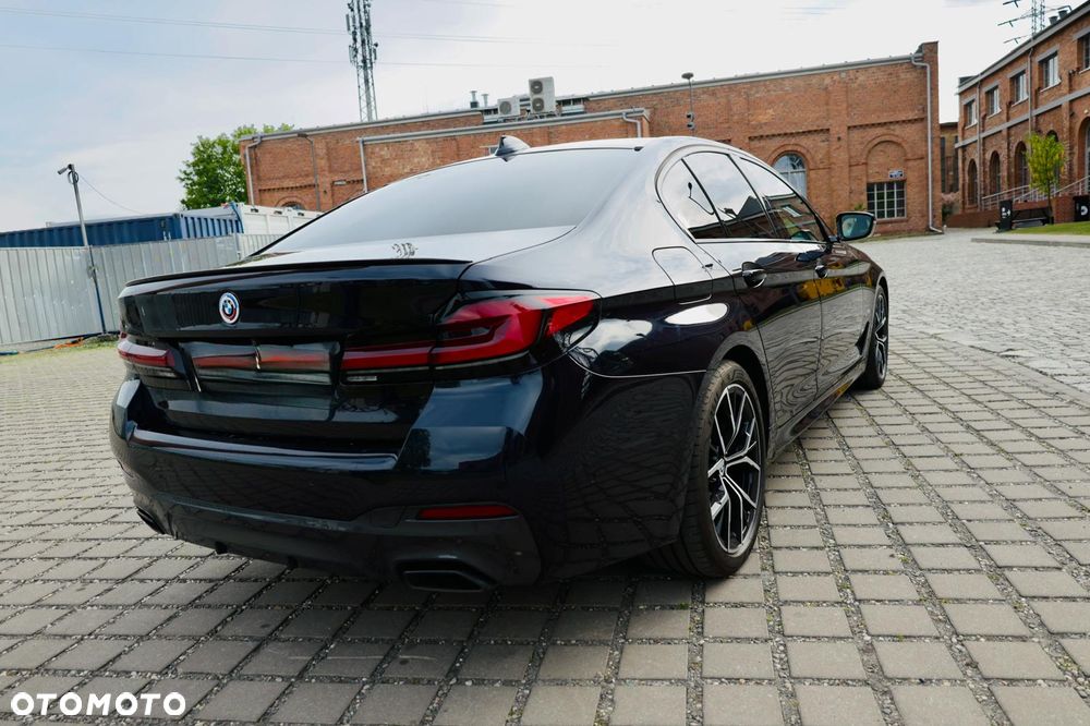 BMW Seria 5 540d xDrive mHEV M Sport sport - 8