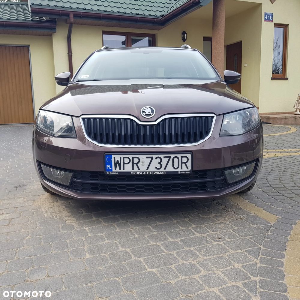 Skoda Octavia 2.0 TDI Elegance DSG - 4