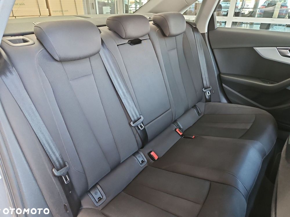 Audi A4 Limousine 45 TFSI mHEV Quattro Advanced S tronic - 13