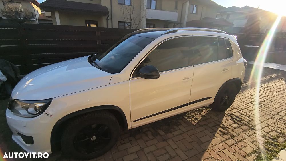 Volkswagen Tiguan - 3