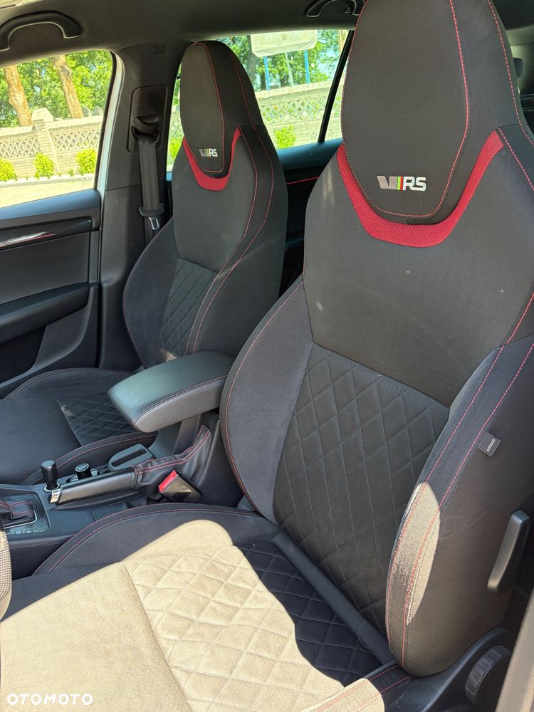 Skoda Octavia 2.0 TDI DSG RS - 11