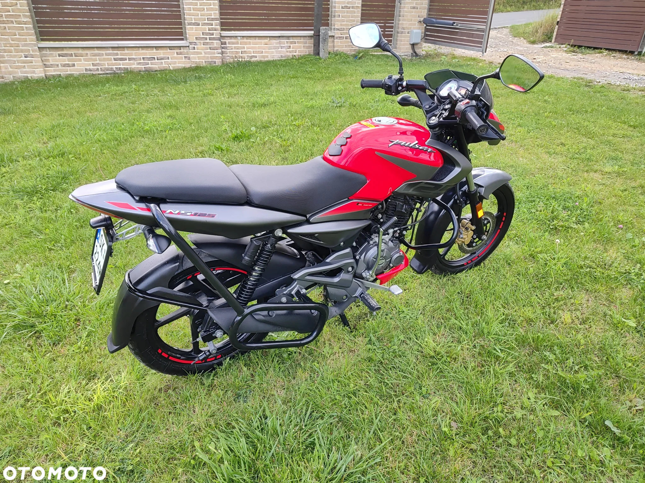 Bajaj Pulsar - 8