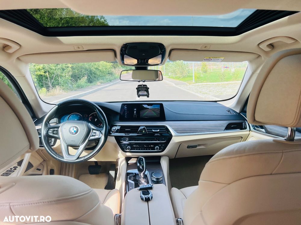 BMW Seria 5 520d AT - 13