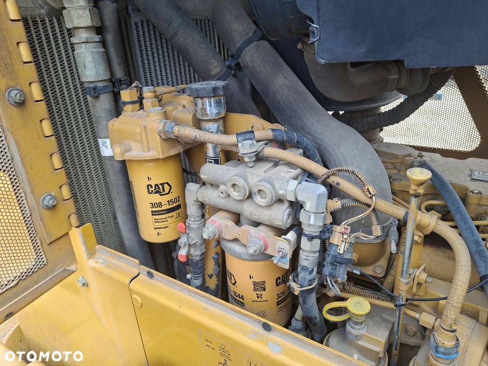 Caterpillar D6K LGP - 16