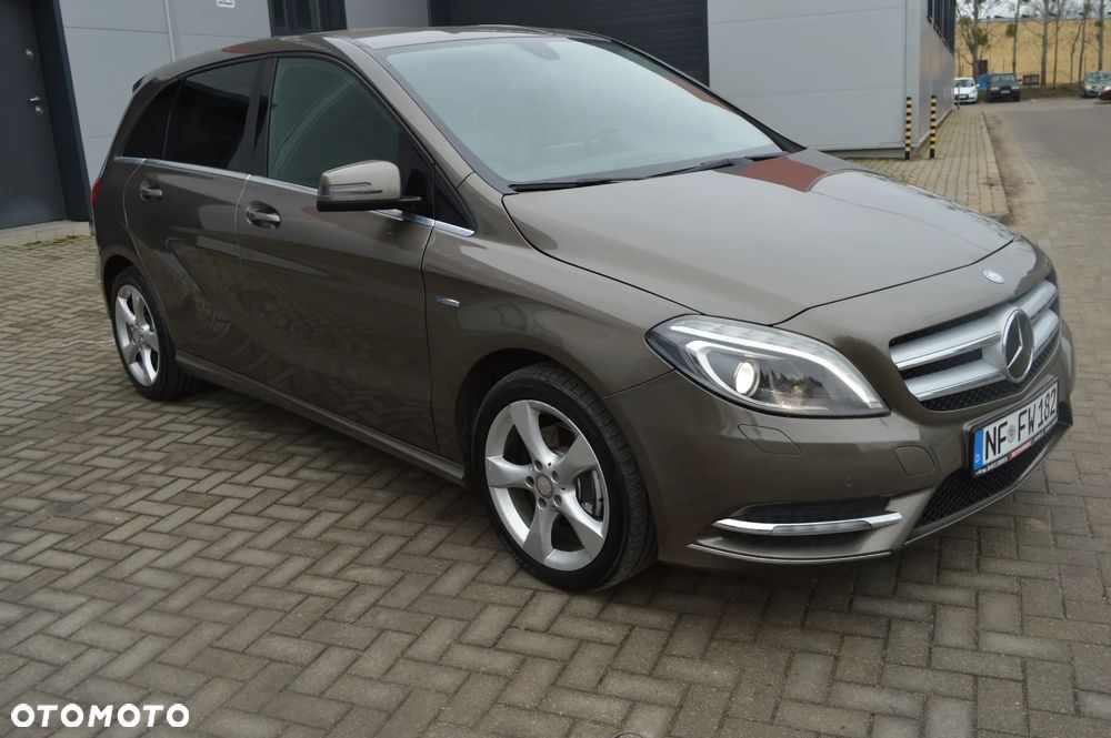 Mercedes-Benz Klasa B 180 CDI (BlueEFFICIENCY) - 13
