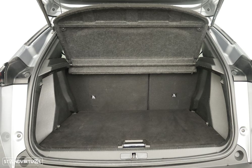 Peugeot 2008 1.2 PureTech GT - 23