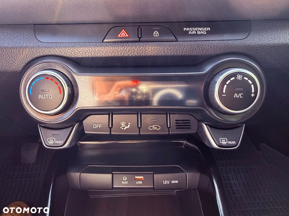 Kia Stonic - 23