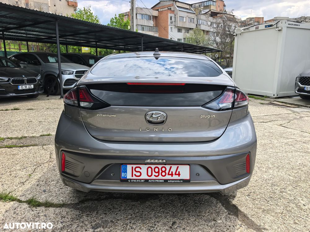 Hyundai IONIQ 1.6 GDI Premium - 11