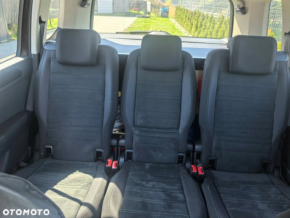 Volkswagen Touran - 5