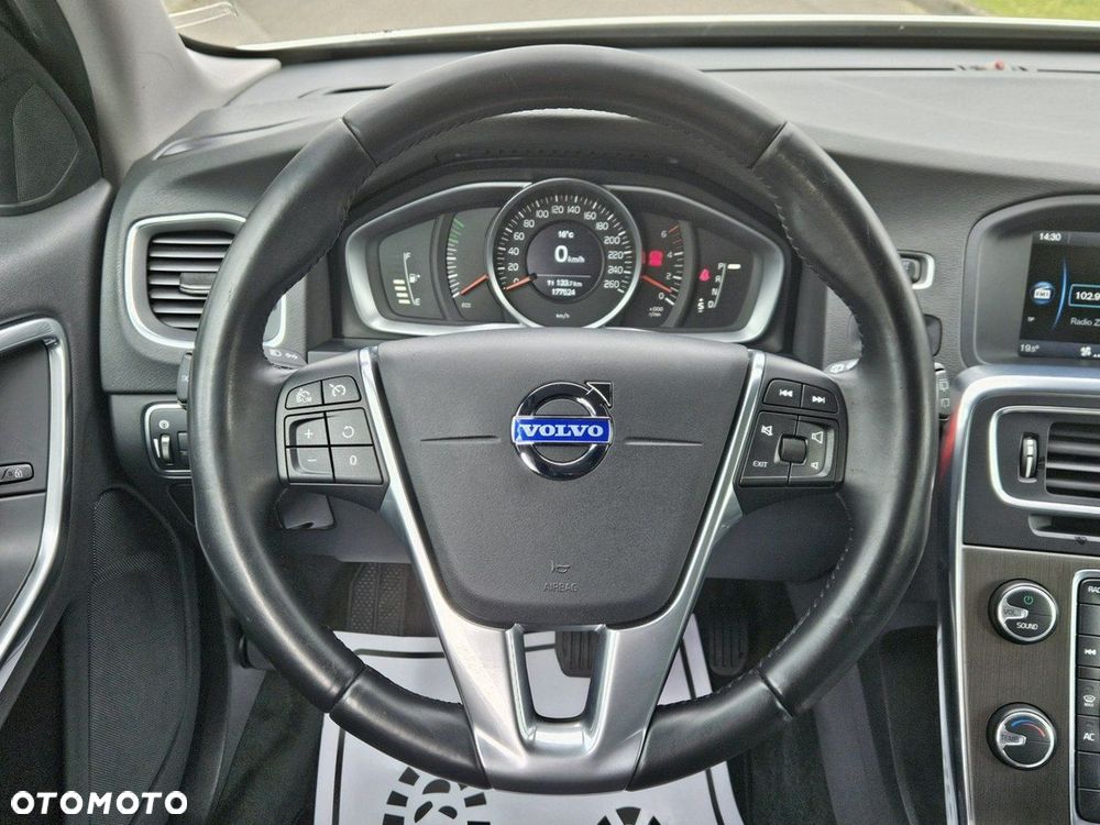 Volvo V60 D3 Geartronic Momentum - 13