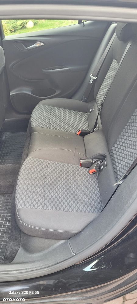 Opel Astra 1.2 T Edition S&S - 12
