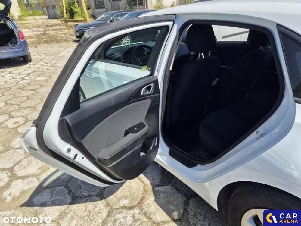 Kia Ceed - 39