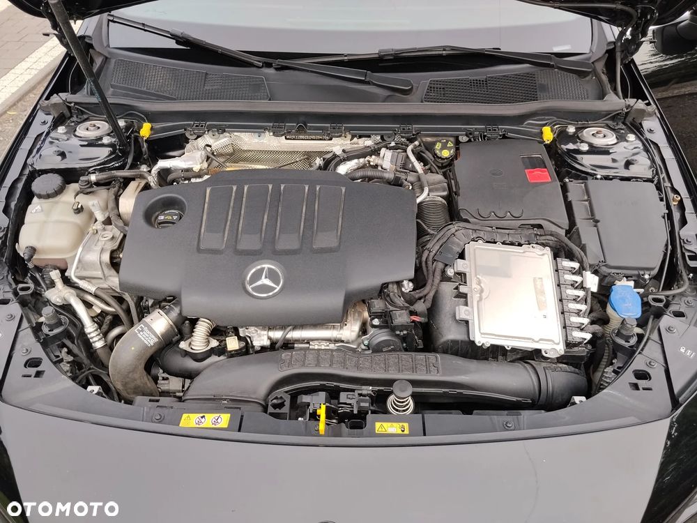 Mercedes-Benz CLA 200 d Progressive - 38