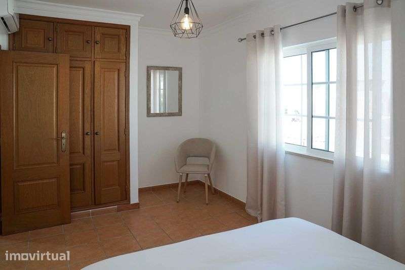 Arrenda-se Moradia V2 Na Galé, Albufeira a 500m da Praia - Grande imagem: 5/8