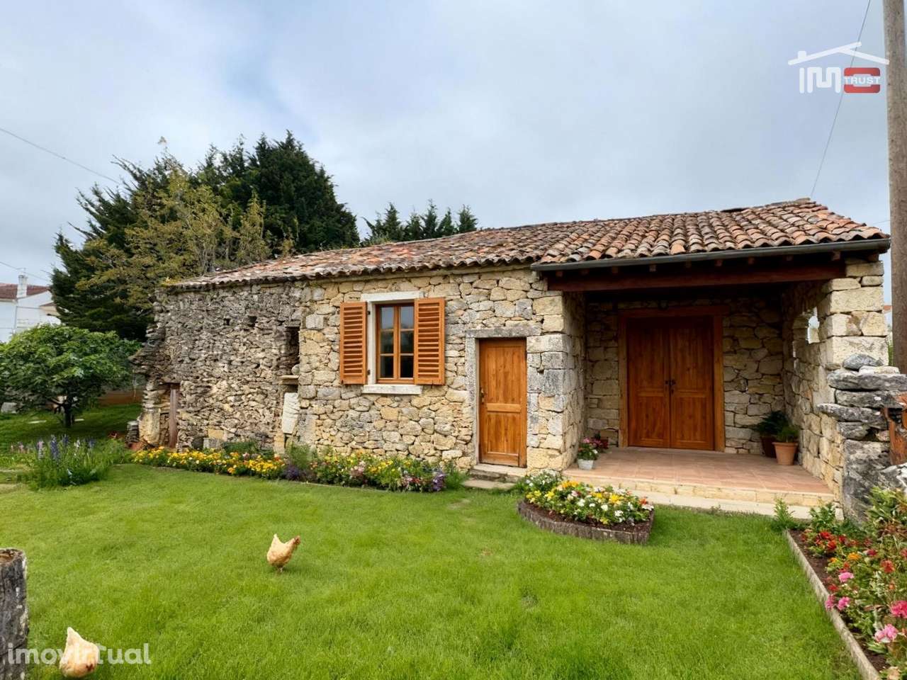 Barracão e terreno com possibilidade de transformação para Habitação - Grande imagem: 3/27