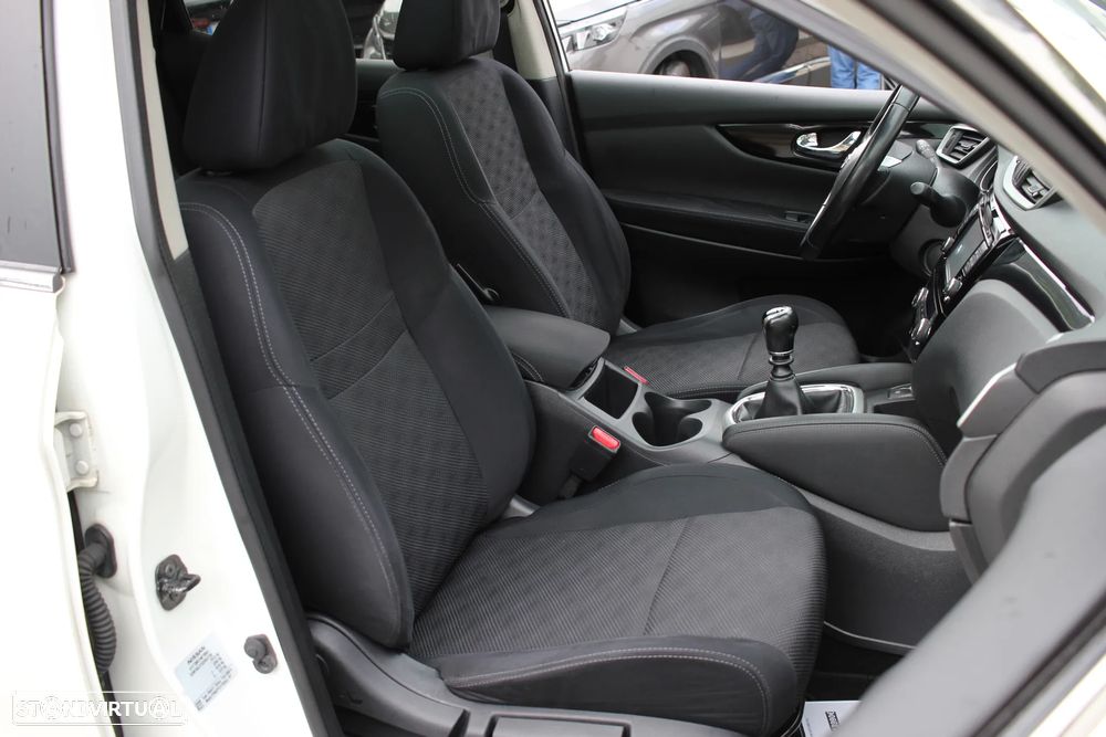 Nissan Qashqai 1.5 dCi N-Connecta - 21