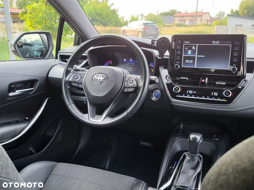 Toyota Corolla - 8