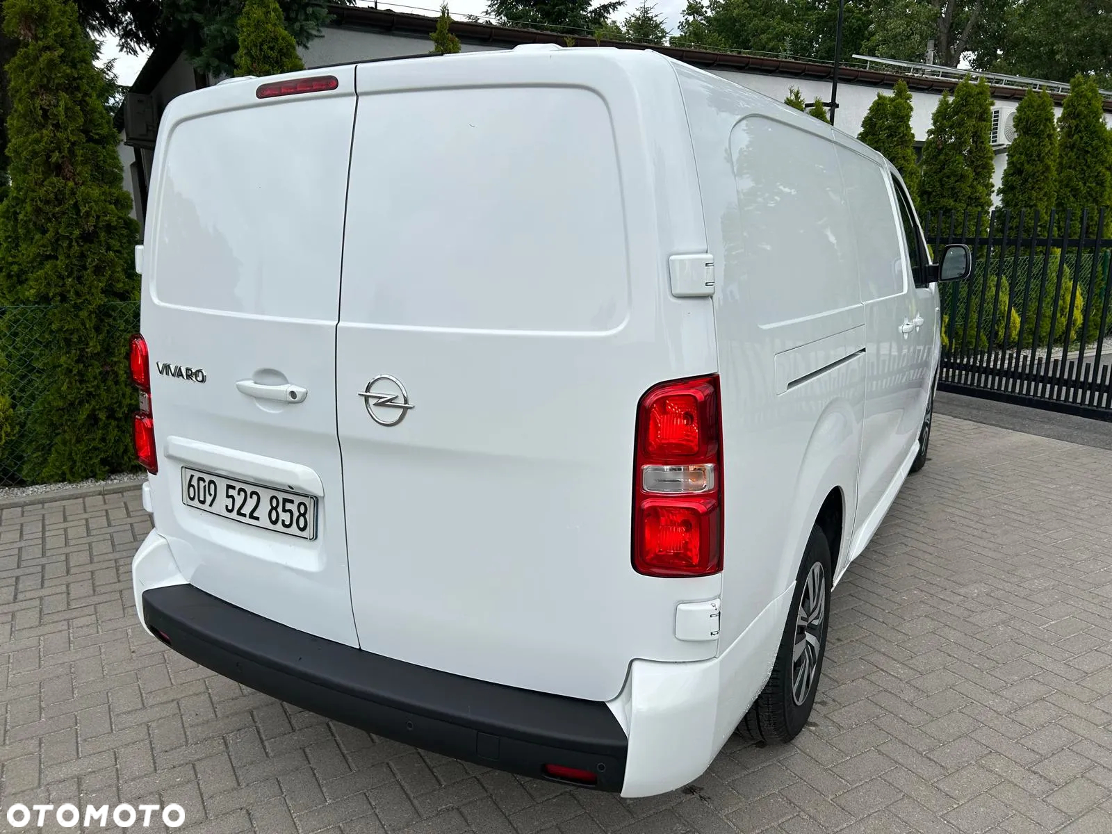 Opel Vivaro - 24